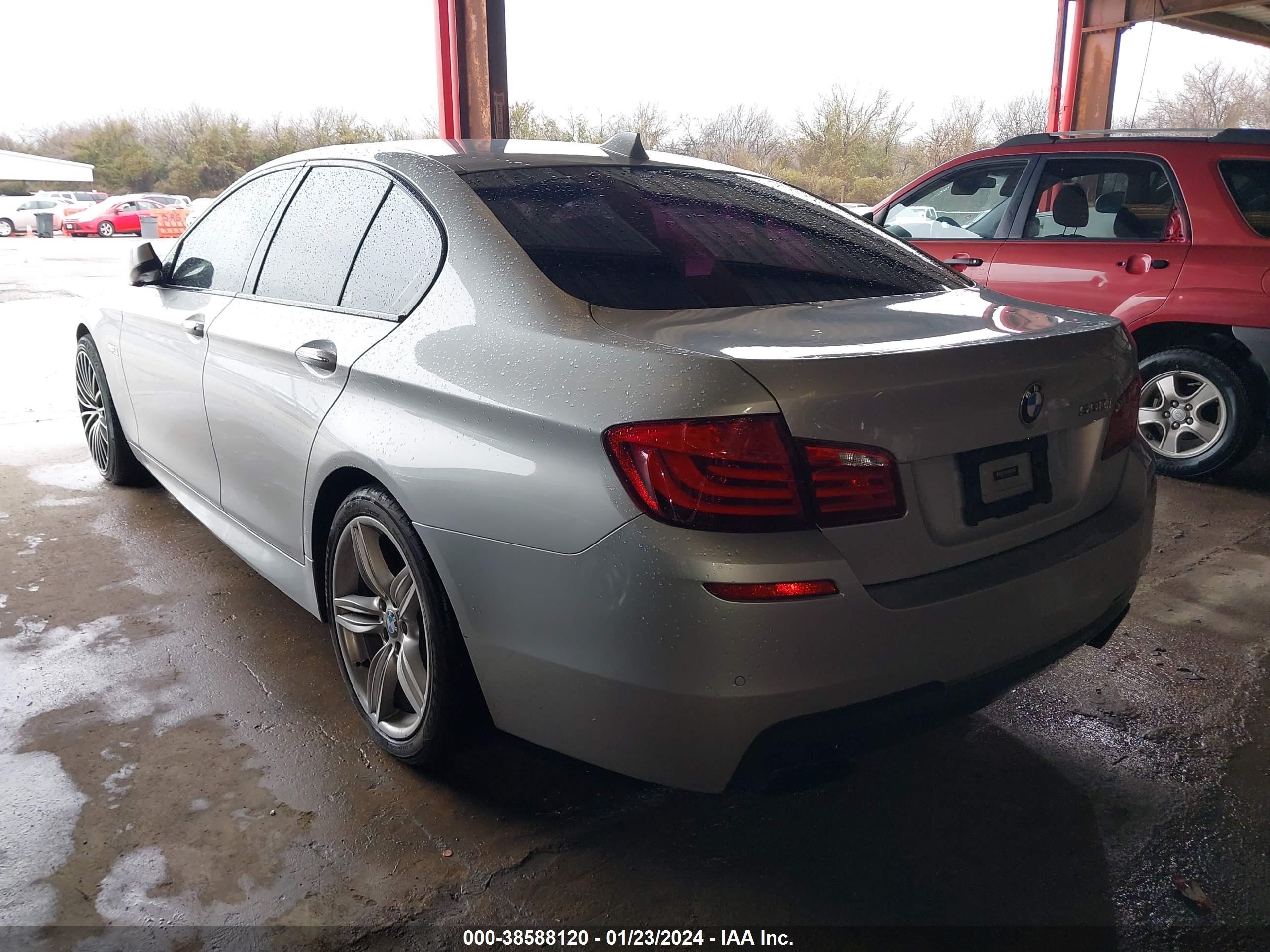 Photo 2 VIN: WBAFR9C55CDX78770 - BMW 5ER 