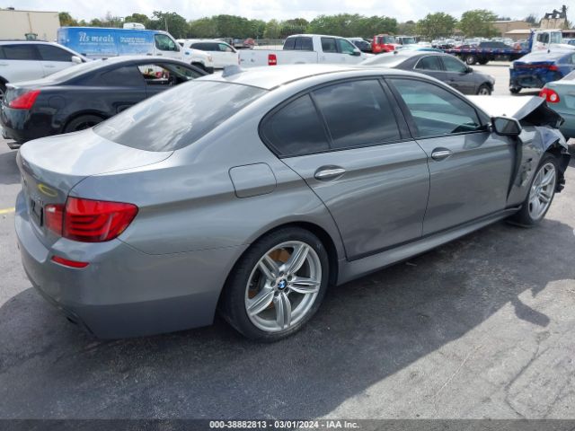 Photo 3 VIN: WBAFR9C55DDX80780 - BMW 550I 