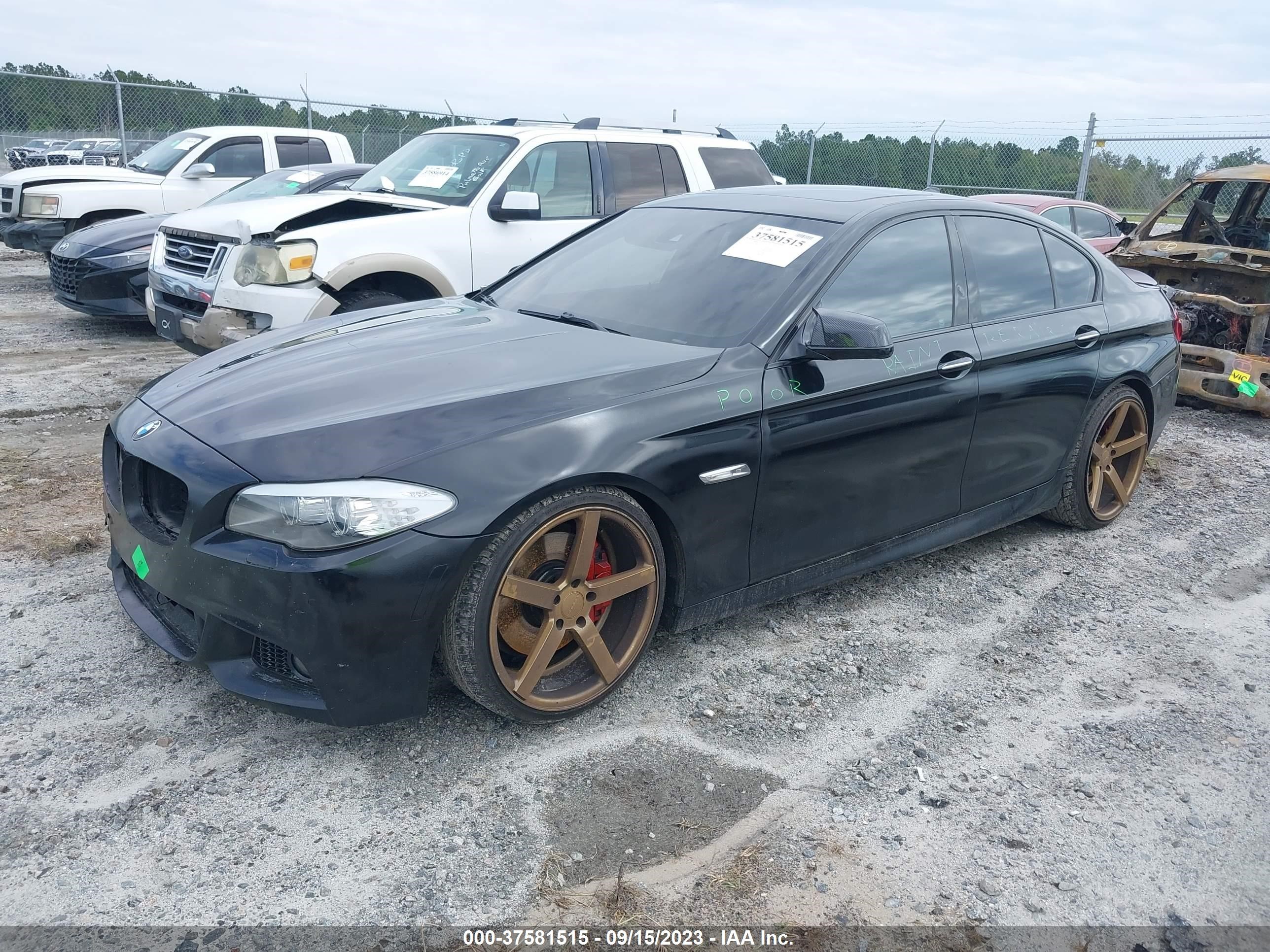 Photo 1 VIN: WBAFR9C56BC758046 - BMW 5ER 