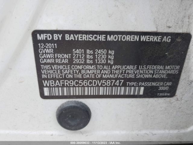 Photo 8 VIN: WBAFR9C56CDV58747 - BMW 550I 