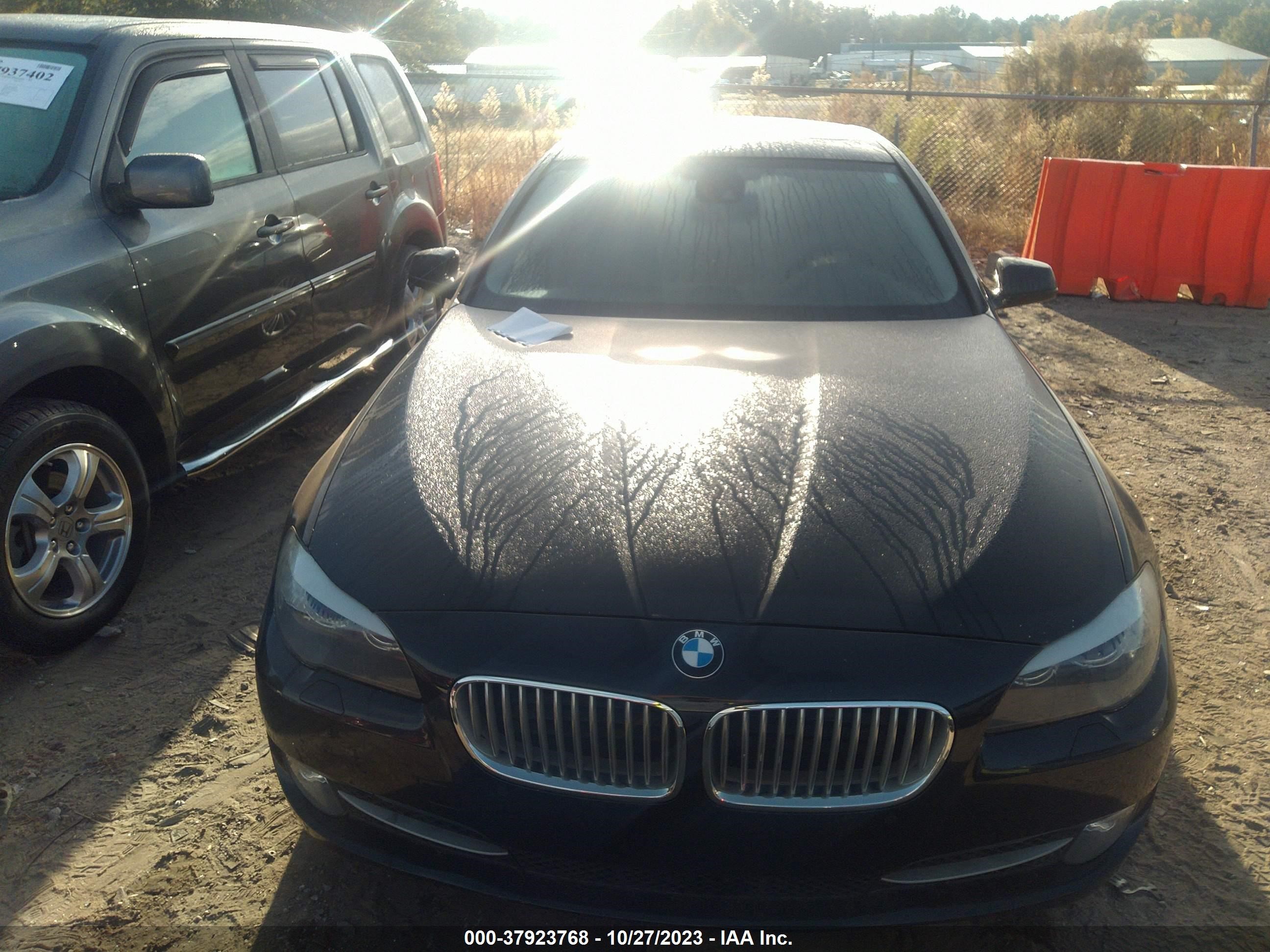 Photo 11 VIN: WBAFR9C57BC617762 - BMW 5ER 