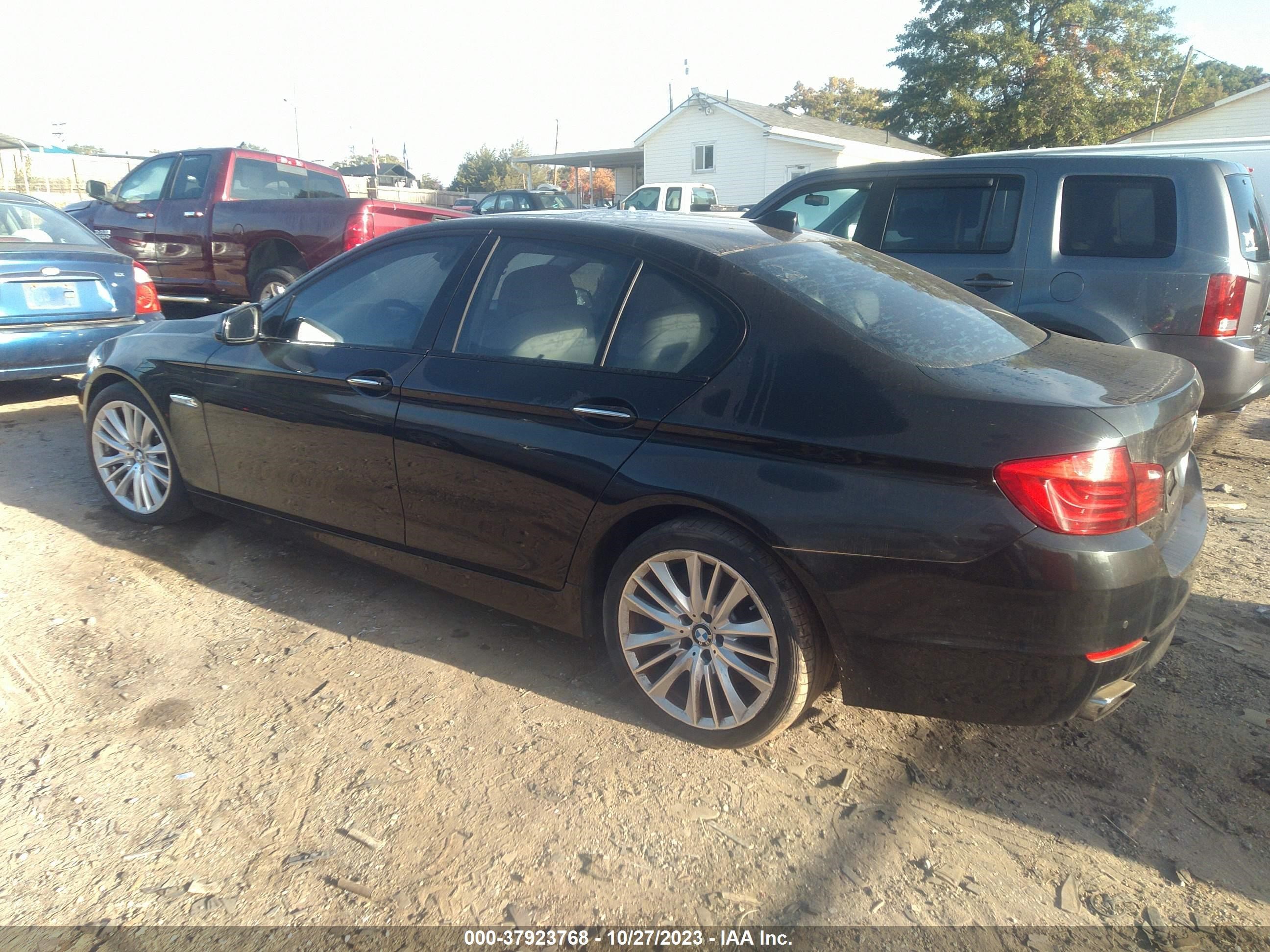 Photo 2 VIN: WBAFR9C57BC617762 - BMW 5ER 