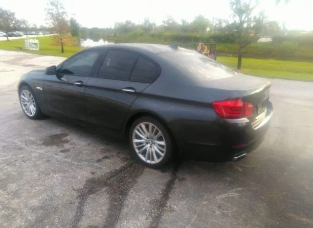 Photo 2 VIN: WBAFR9C57BC758413 - BMW 5 SERIES 