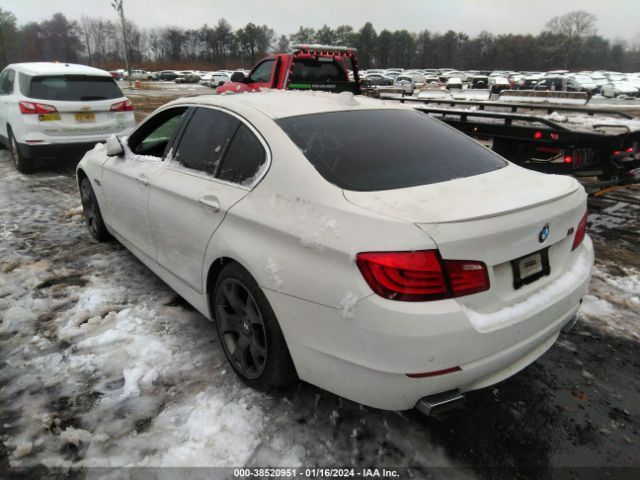 Photo 2 VIN: WBAFR9C59BC618265 - BMW 5 SERIES 