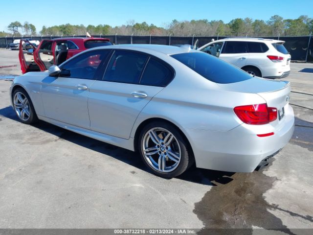 Photo 2 VIN: WBAFR9C59DD226920 - BMW 550I 