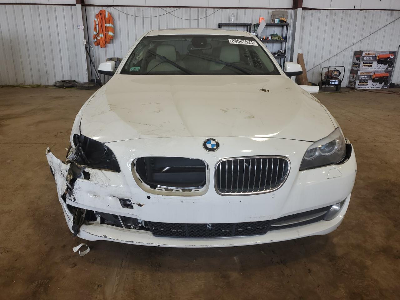 Photo 4 VIN: WBAFU7C50CDU64415 - BMW 5ER 