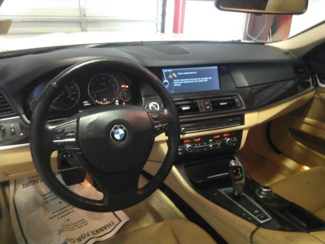 Photo 6 VIN: WBAFU7C51BC875570 - BMW 5 SERIES 