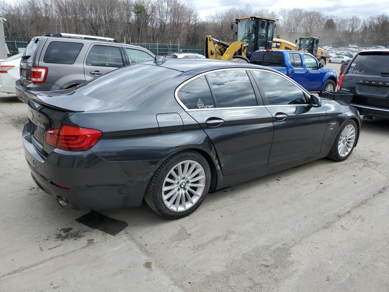 Photo 2 VIN: WBAFU7C51BC876444 - BMW 5ER 