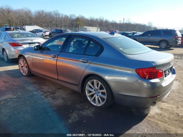 Photo 2 VIN: WBAFU7C52BC875920 - BMW 535I 