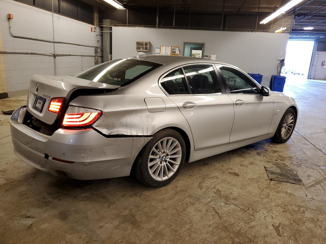 Photo 2 VIN: WBAFU7C52BDU55178 - BMW 5ER 