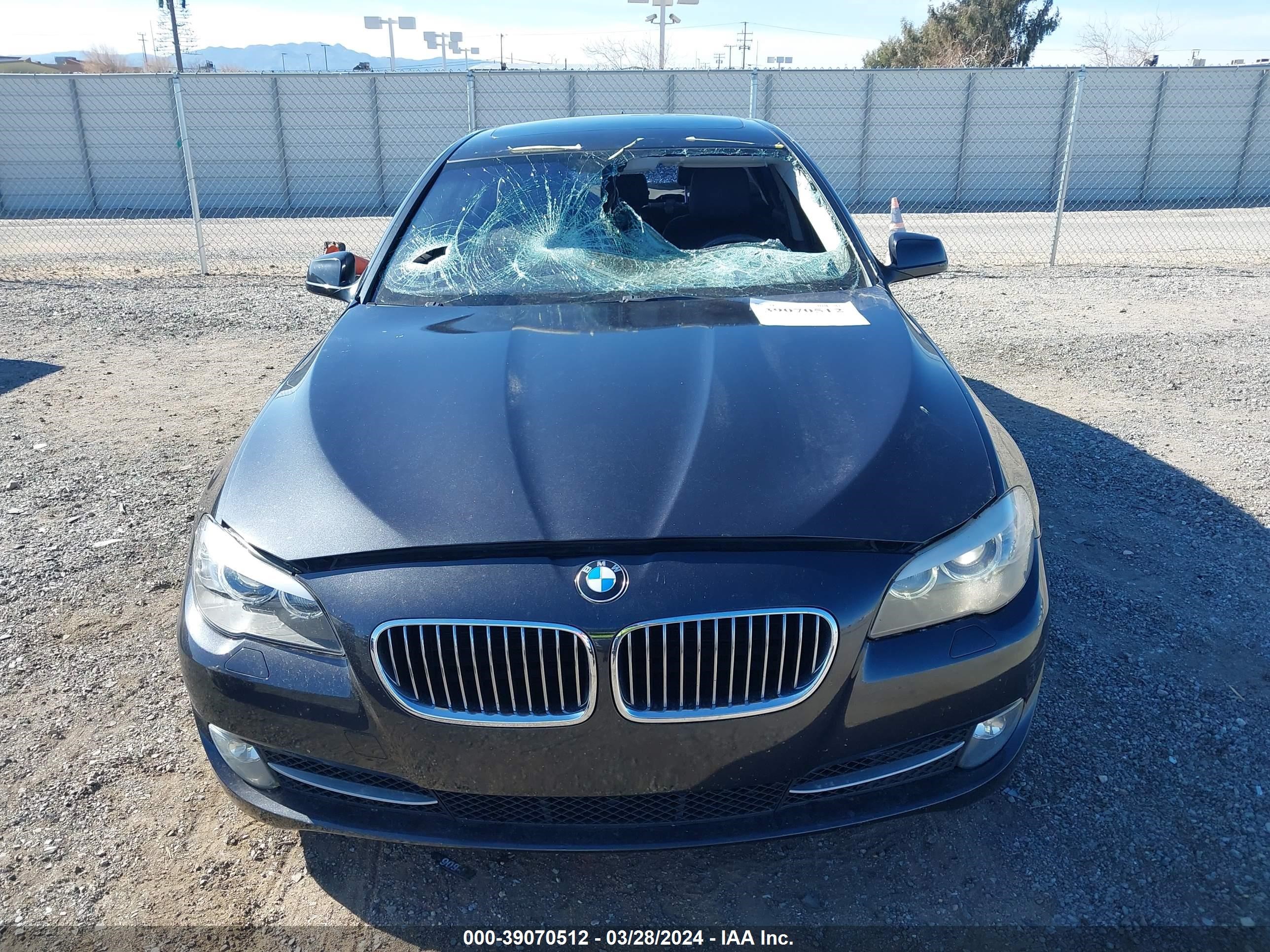 Photo 5 VIN: WBAFU7C53BC875389 - BMW 5ER 