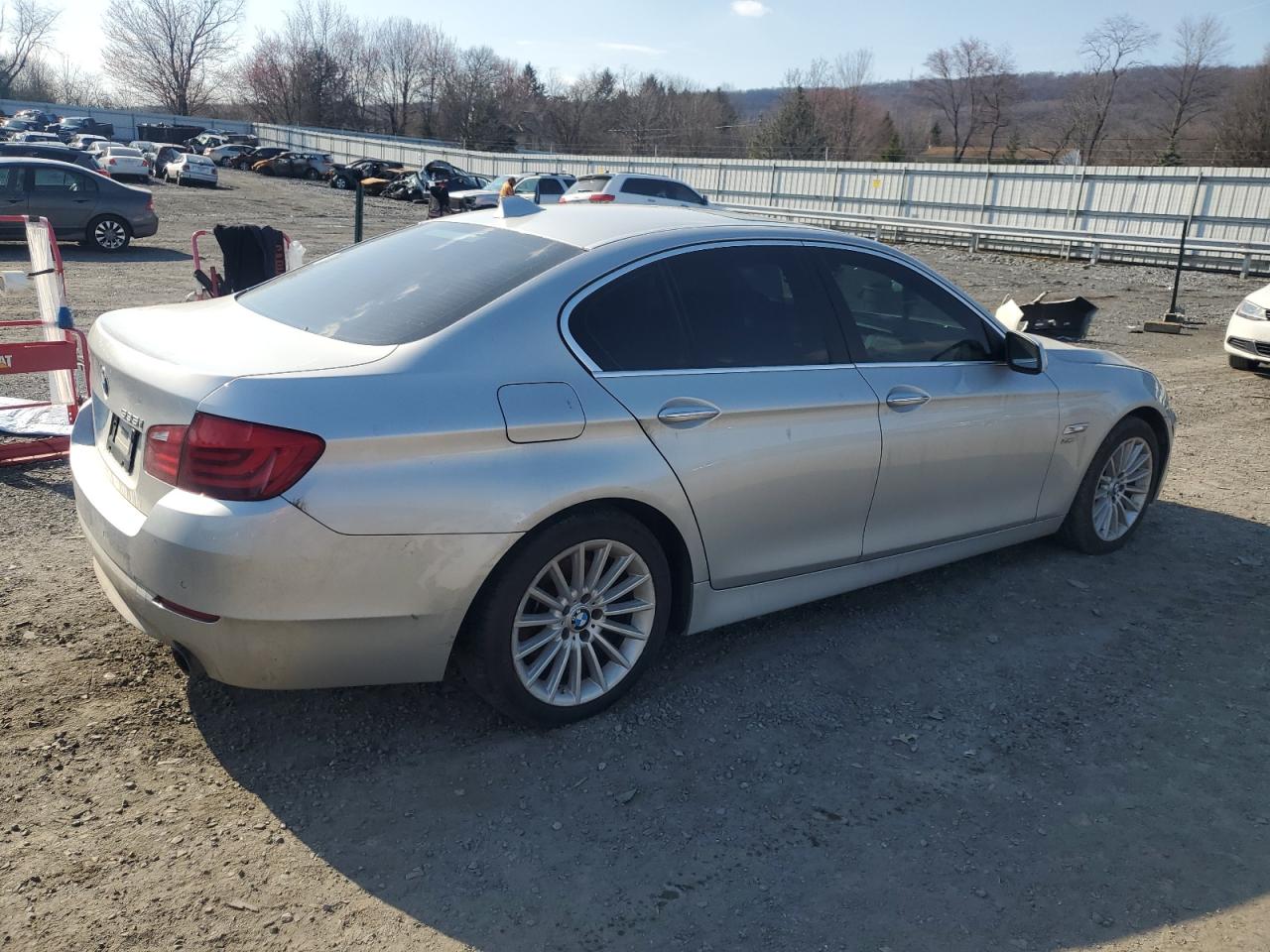 Photo 2 VIN: WBAFU7C54BC876969 - BMW 5ER 