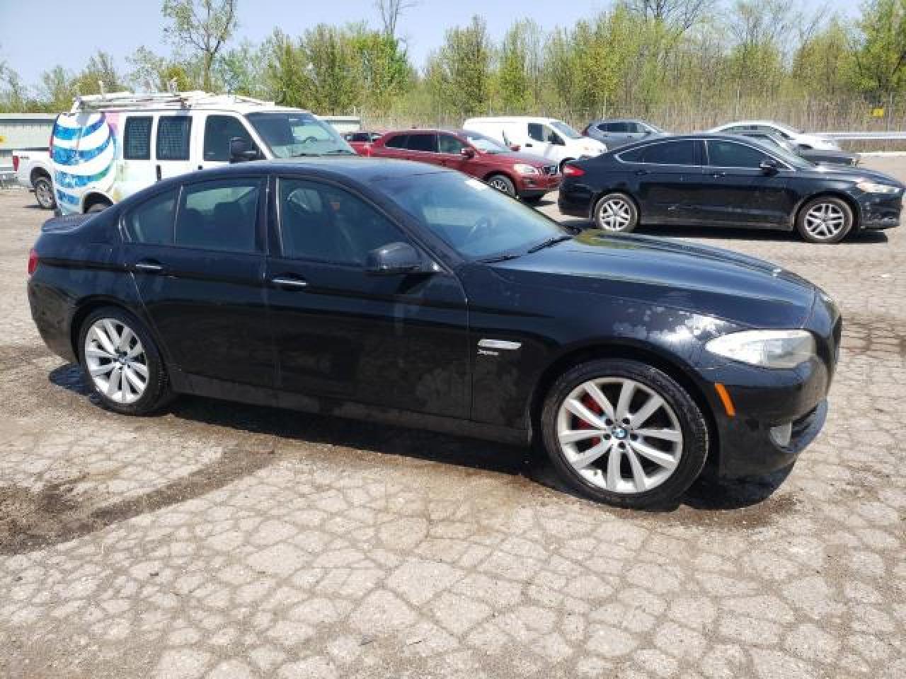 Photo 3 VIN: WBAFU7C55BC780252 - BMW 5ER 