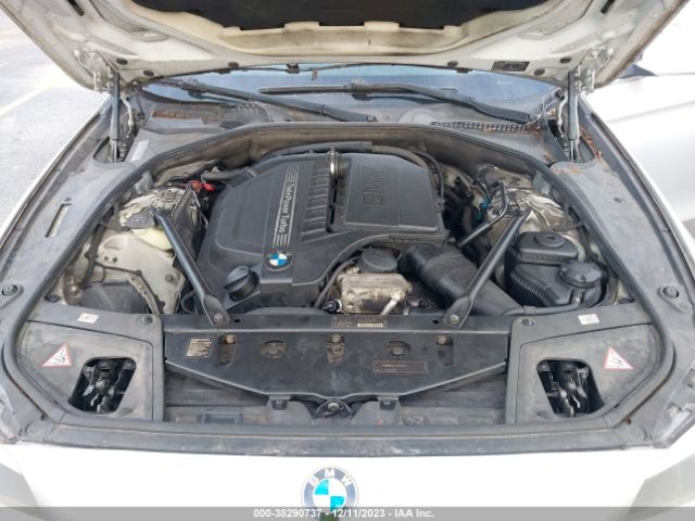 Photo 9 VIN: WBAFU7C55BC876009 - BMW 535I 