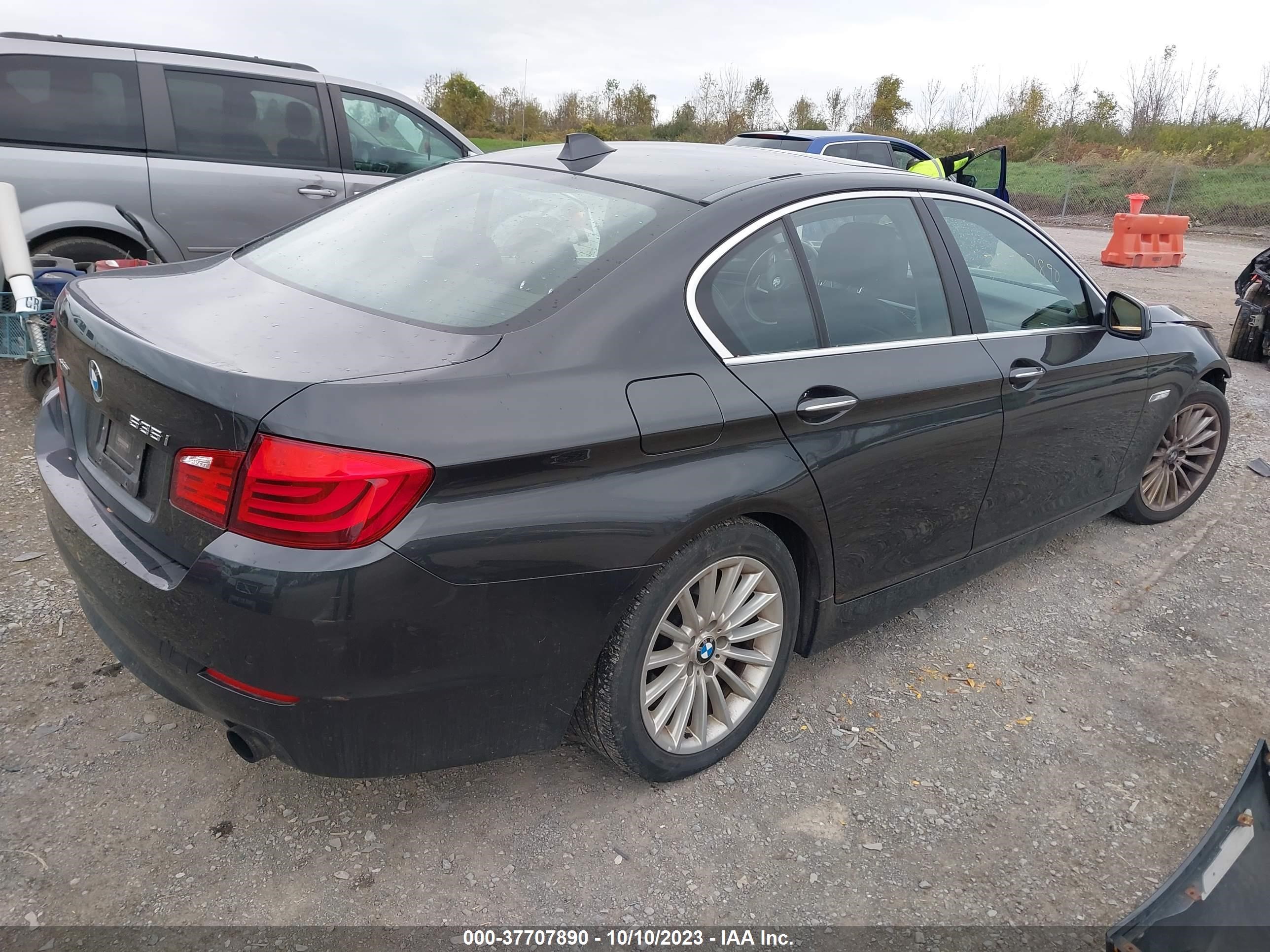 Photo 3 VIN: WBAFU7C56DDU71614 - BMW 535 XI 