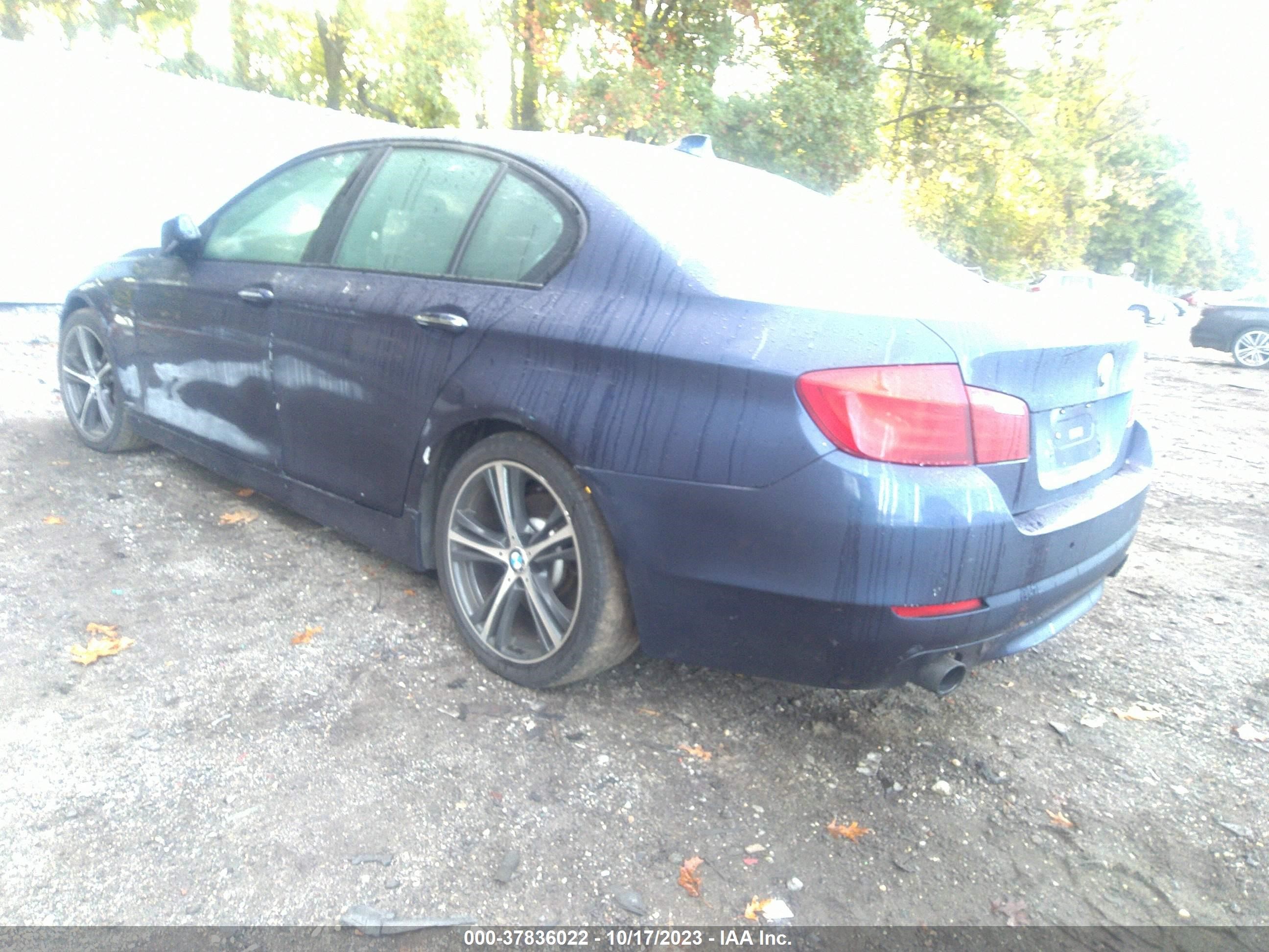 Photo 2 VIN: WBAFU7C57CDU57736 - BMW 5ER 