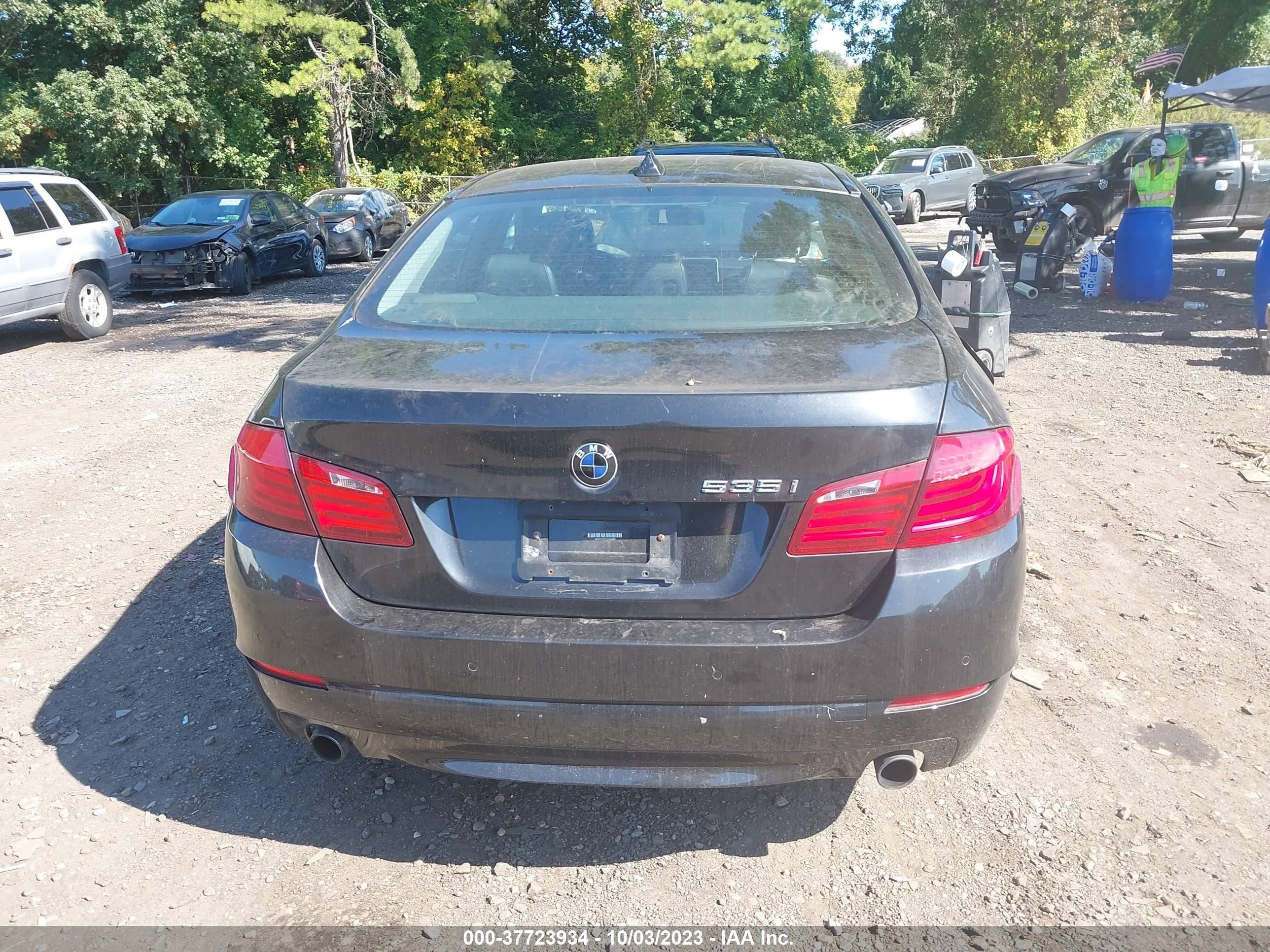 Photo 15 VIN: WBAFU7C57CDU61267 - BMW 5ER 