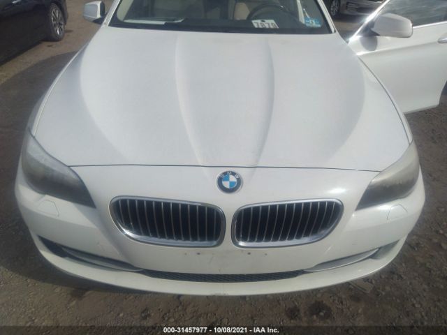 Photo 5 VIN: WBAFU7C58BC778348 - BMW 5 