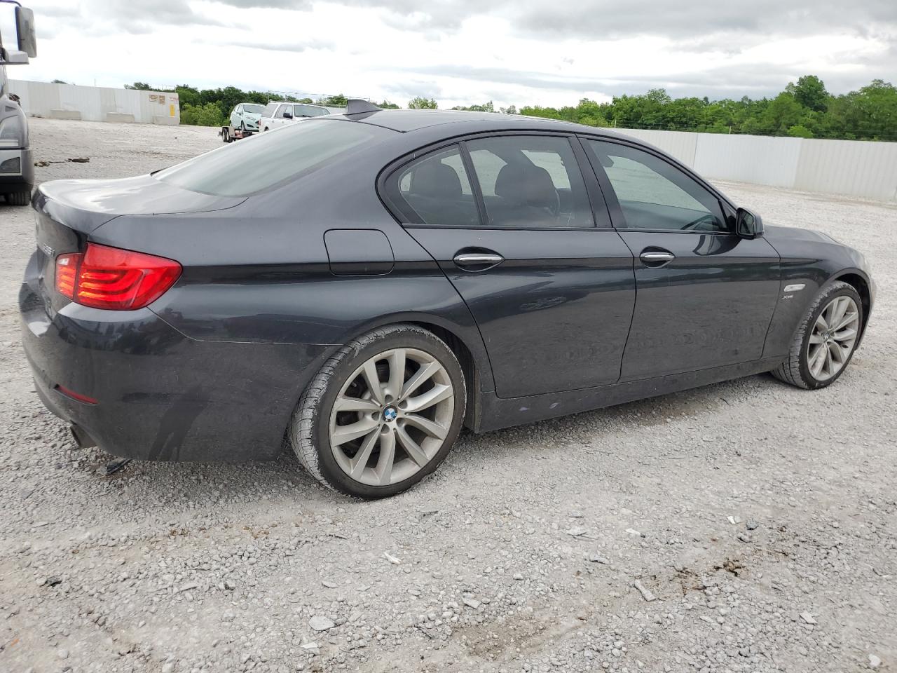 Photo 2 VIN: WBAFU7C58CDU56725 - BMW 5ER 