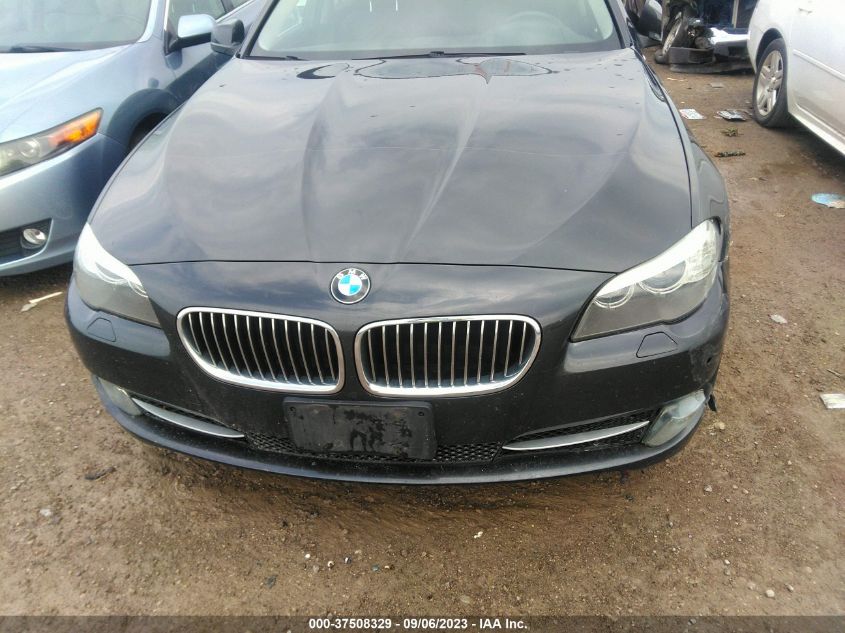 Photo 11 VIN: WBAFU7C58CDU65750 - BMW 5ER 