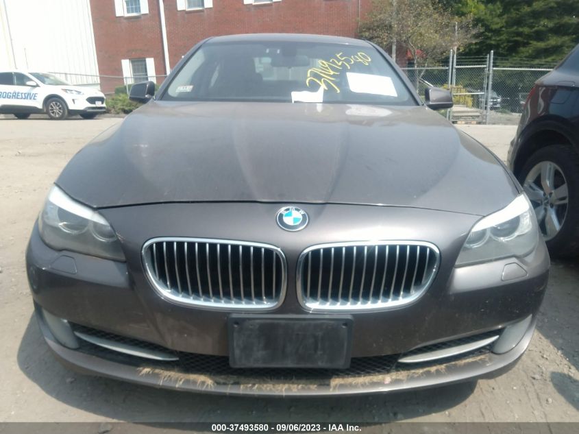 Photo 5 VIN: WBAFU7C58DDU73882 - BMW 5ER 