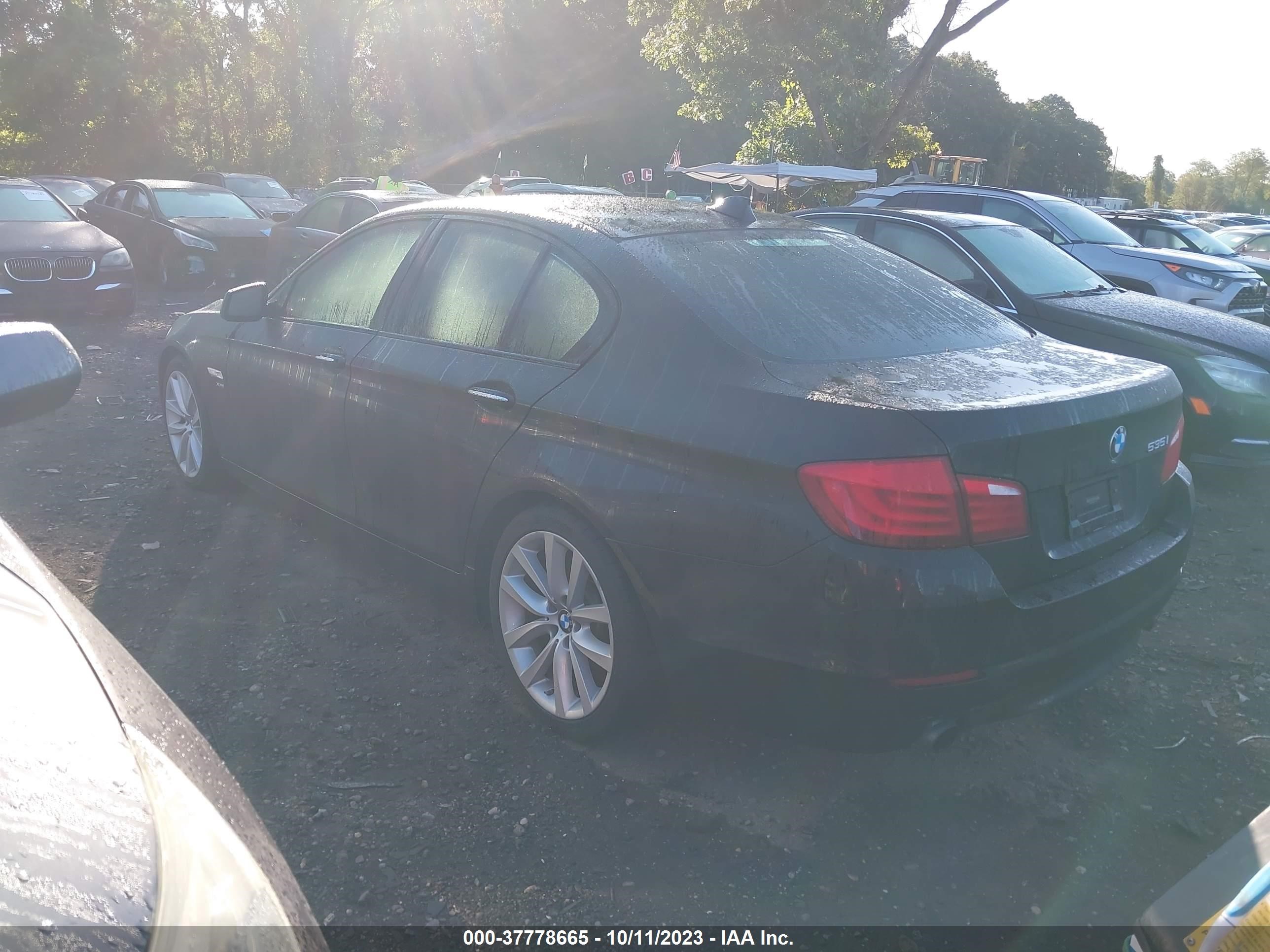 Photo 2 VIN: WBAFU7C5XCDU57634 - BMW 5ER 