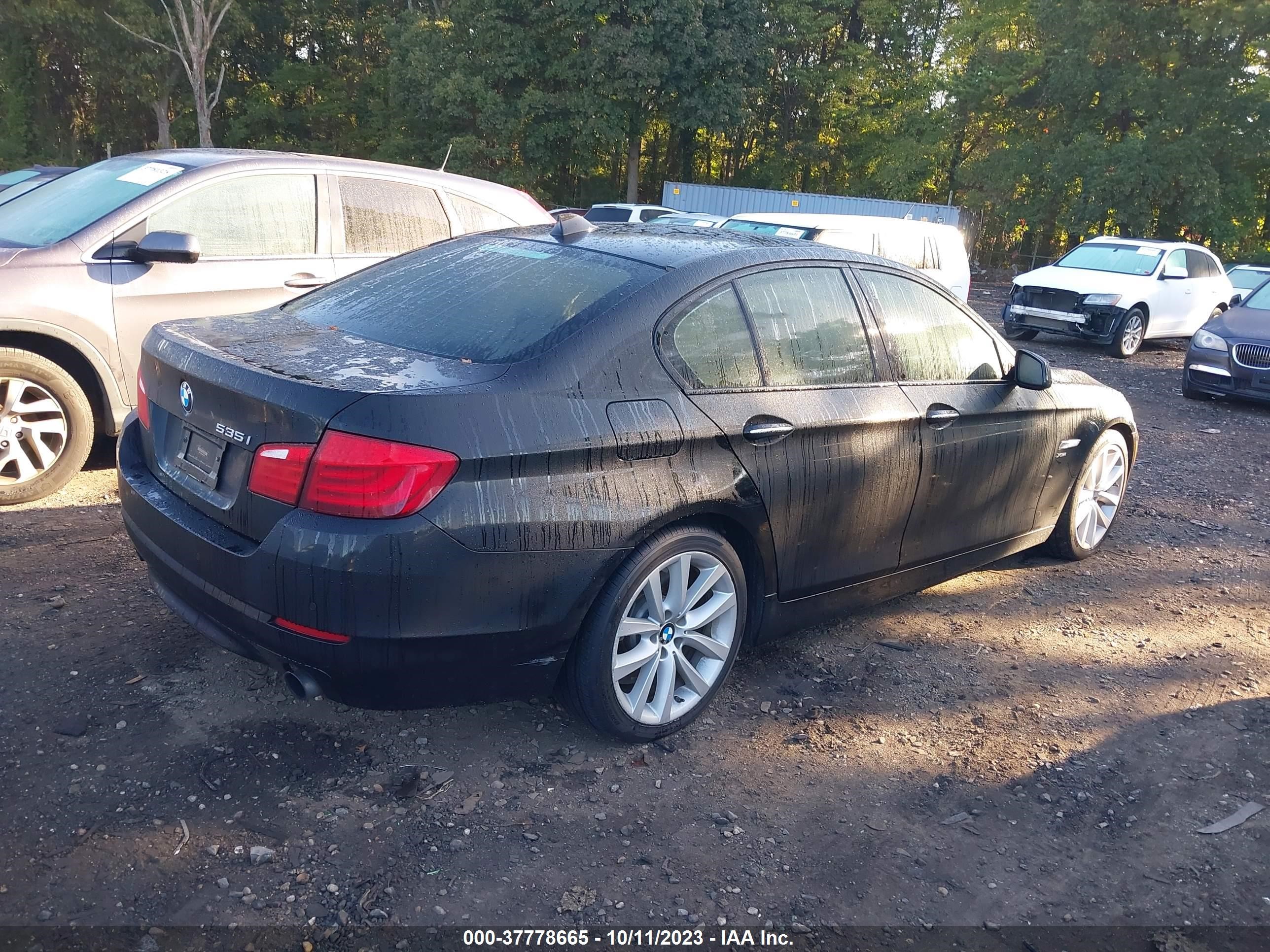 Photo 3 VIN: WBAFU7C5XCDU57634 - BMW 5ER 