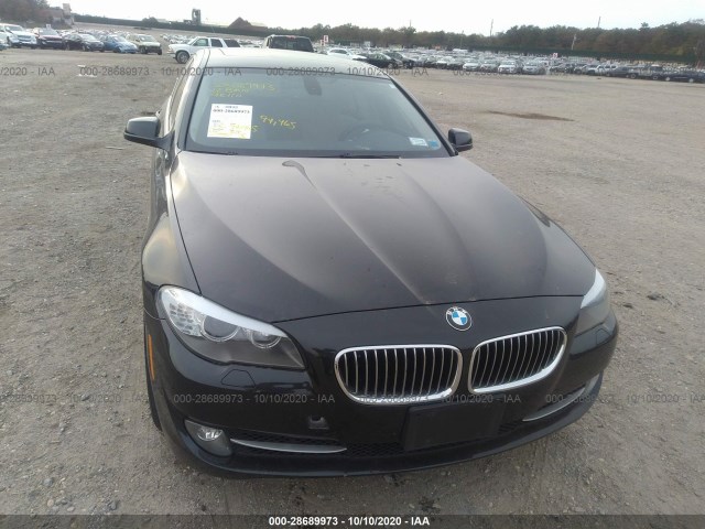 Photo 5 VIN: WBAFU7C5XCDU65085 - BMW 5 