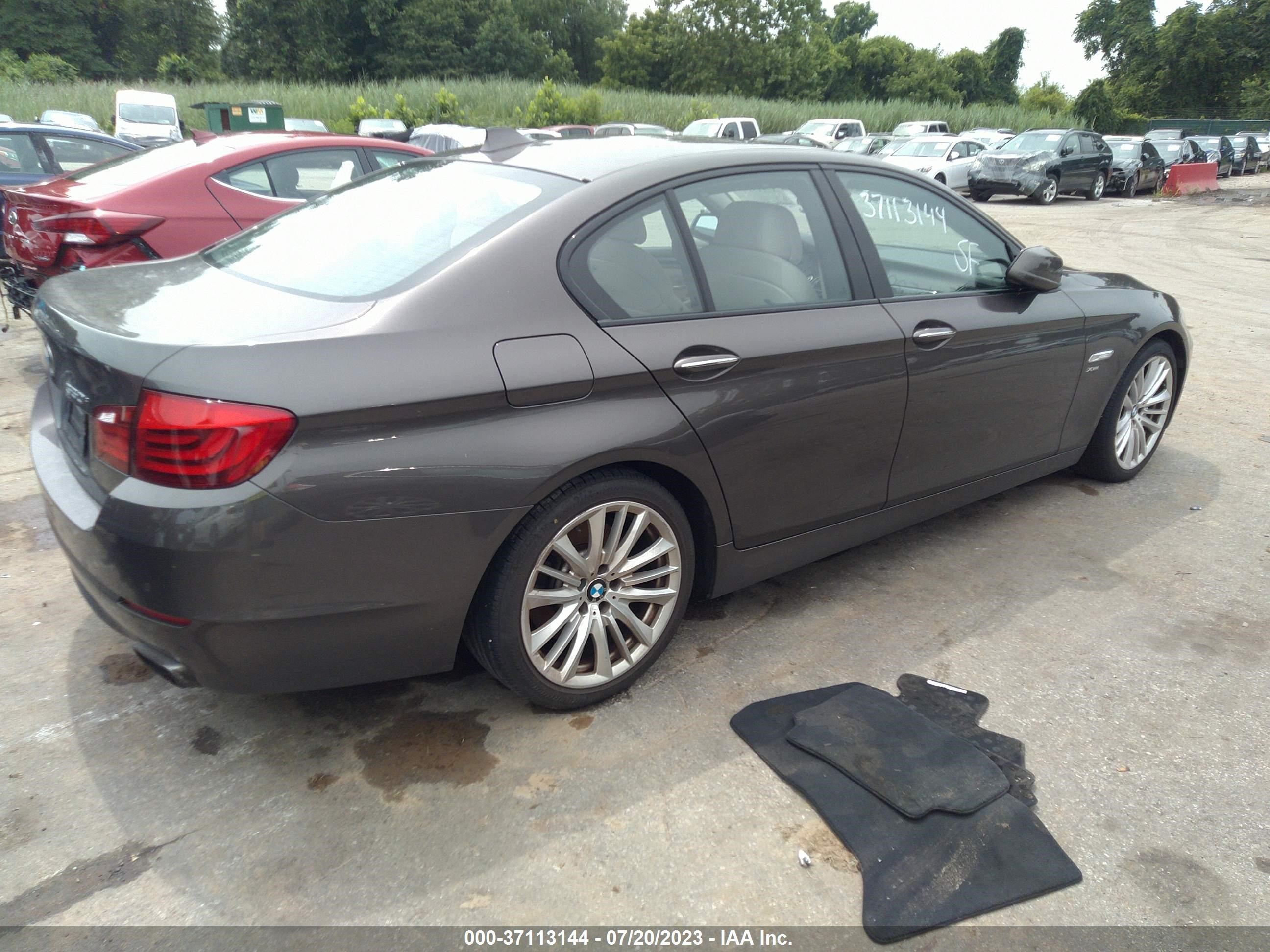 Photo 3 VIN: WBAFU9C51BC278138 - BMW 5ER 