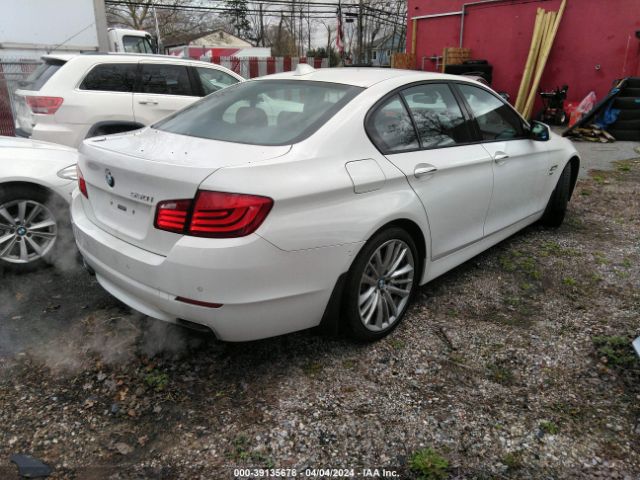 Photo 3 VIN: WBAFU9C52CC787852 - BMW 550I 