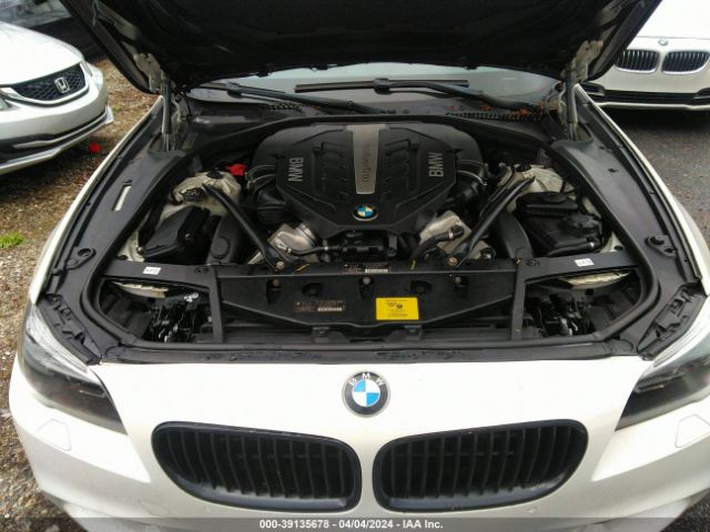 Photo 9 VIN: WBAFU9C52CC787852 - BMW 550I 