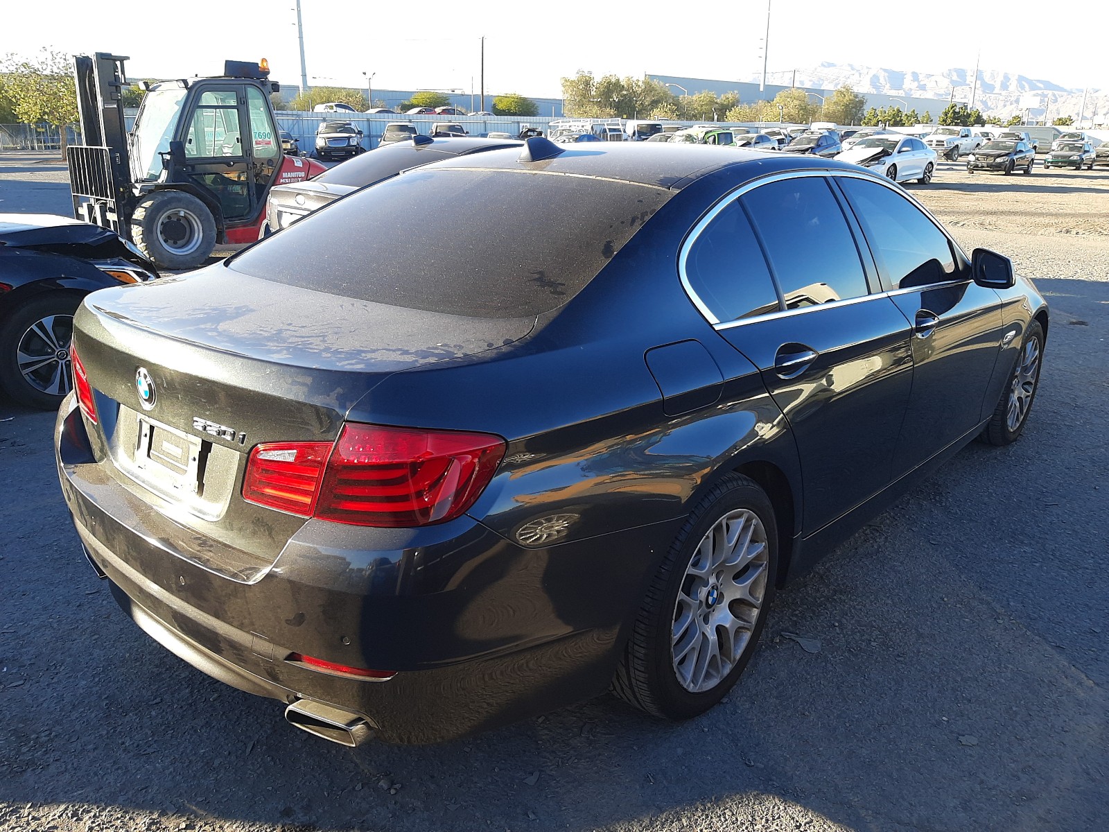 Photo 3 VIN: WBAFU9C53BC783730 - BMW 5 SERIES 