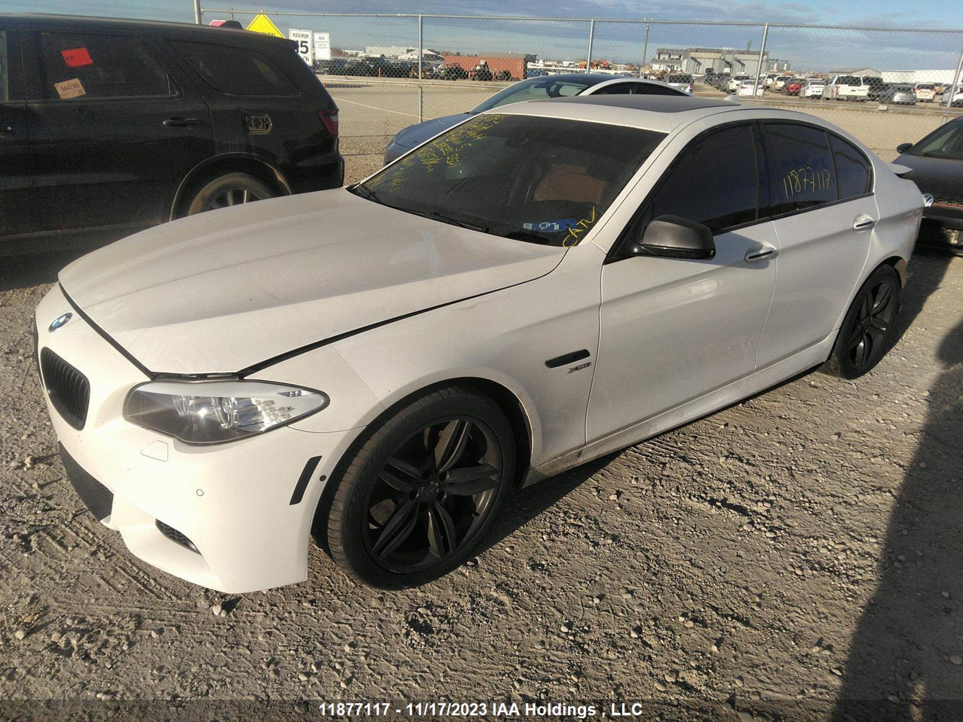 Photo 1 VIN: WBAFU9C54CDY69947 - BMW 5ER 