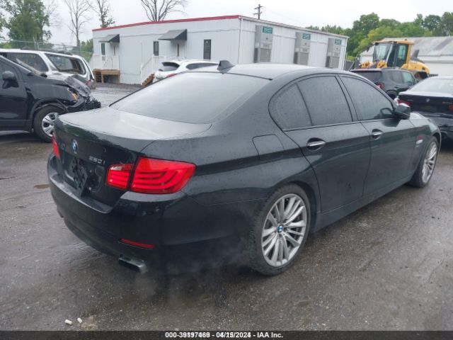 Photo 3 VIN: WBAFU9C55BC278207 - BMW 550I 