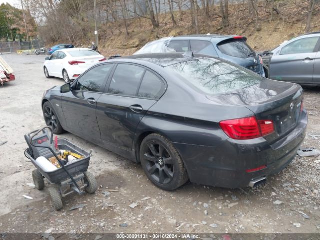 Photo 2 VIN: WBAFU9C55CC787652 - BMW 550I 