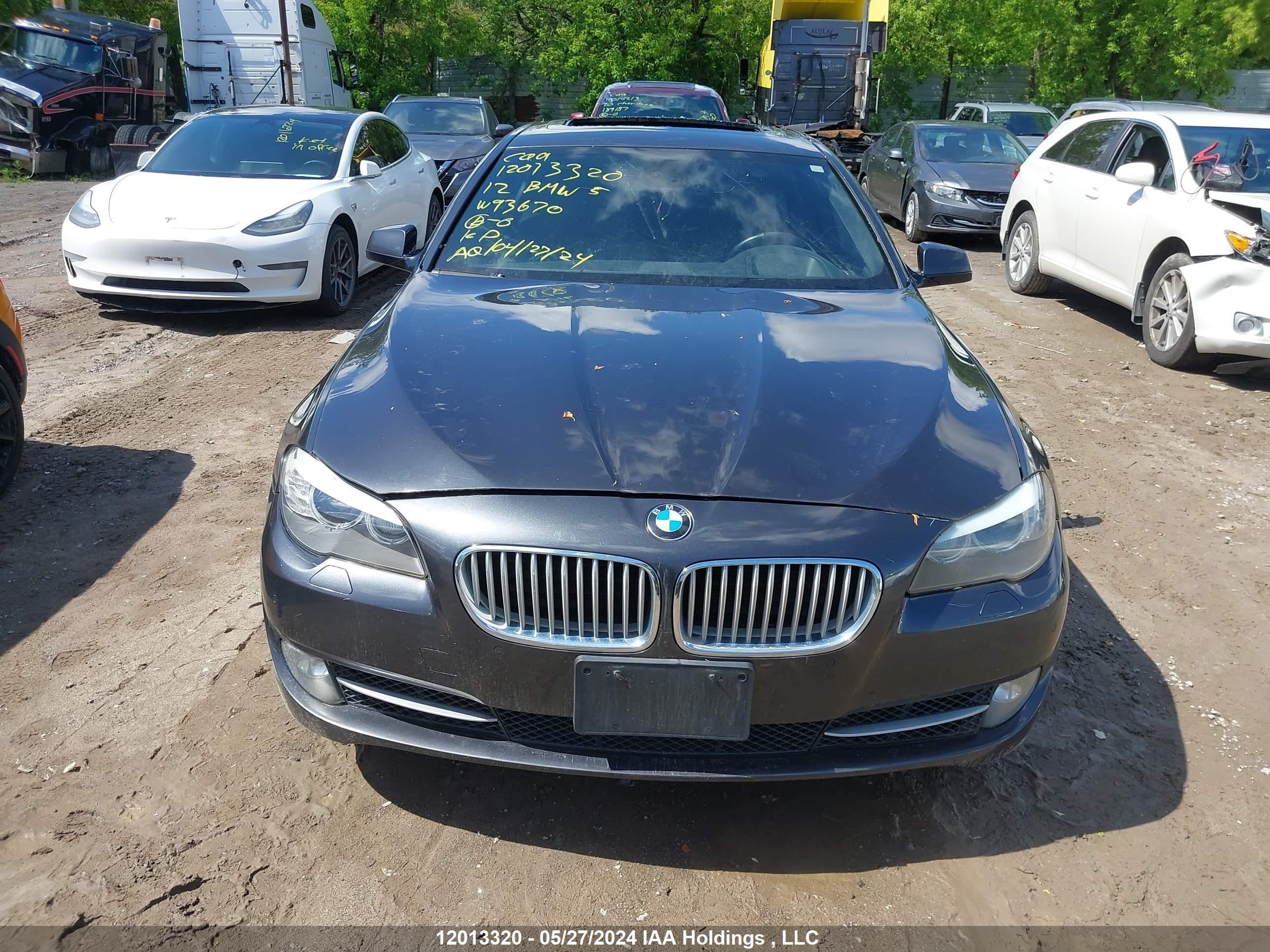 Photo 12 VIN: WBAFU9C55CDW93670 - BMW 5ER 