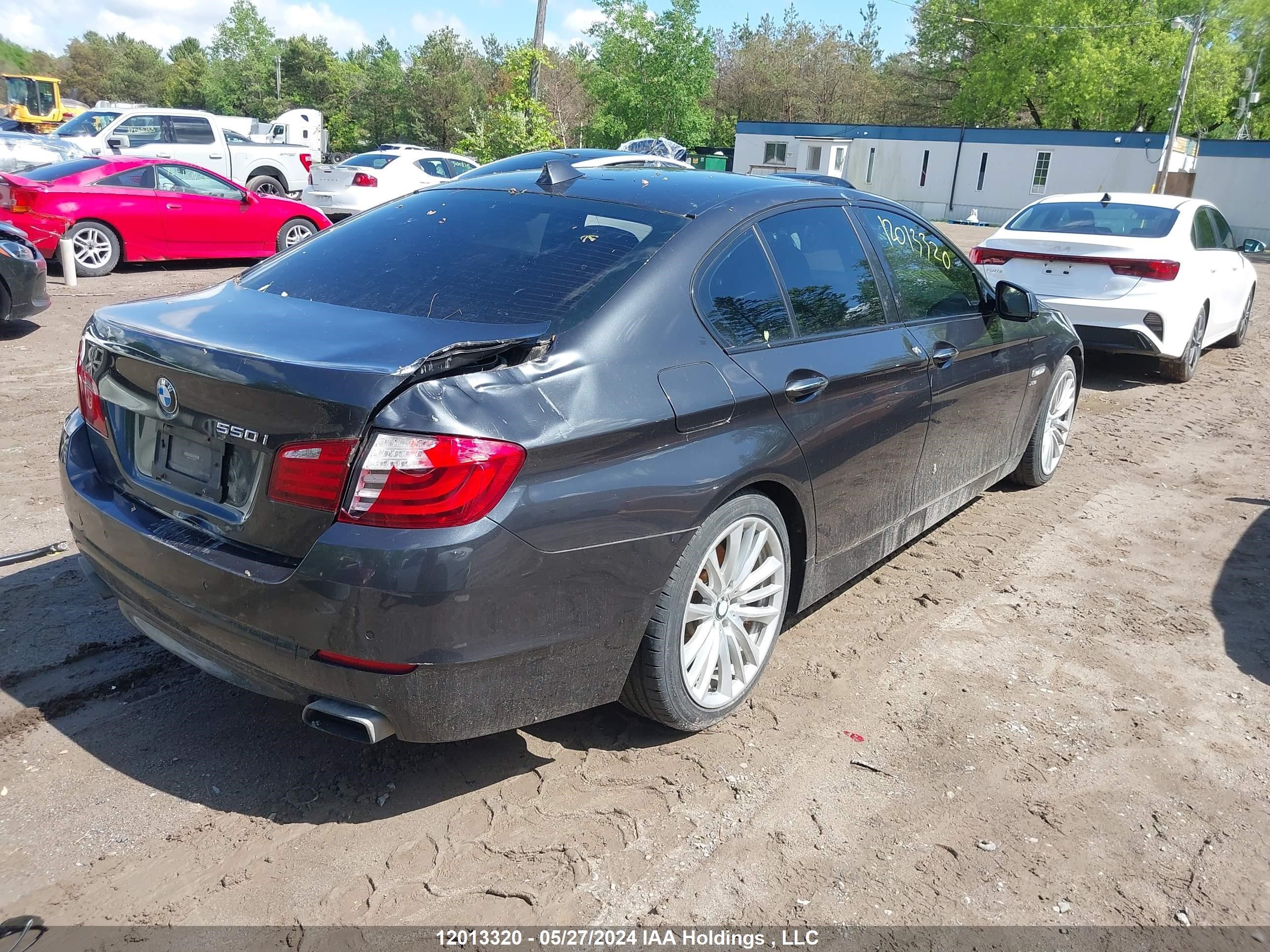 Photo 3 VIN: WBAFU9C55CDW93670 - BMW 5ER 