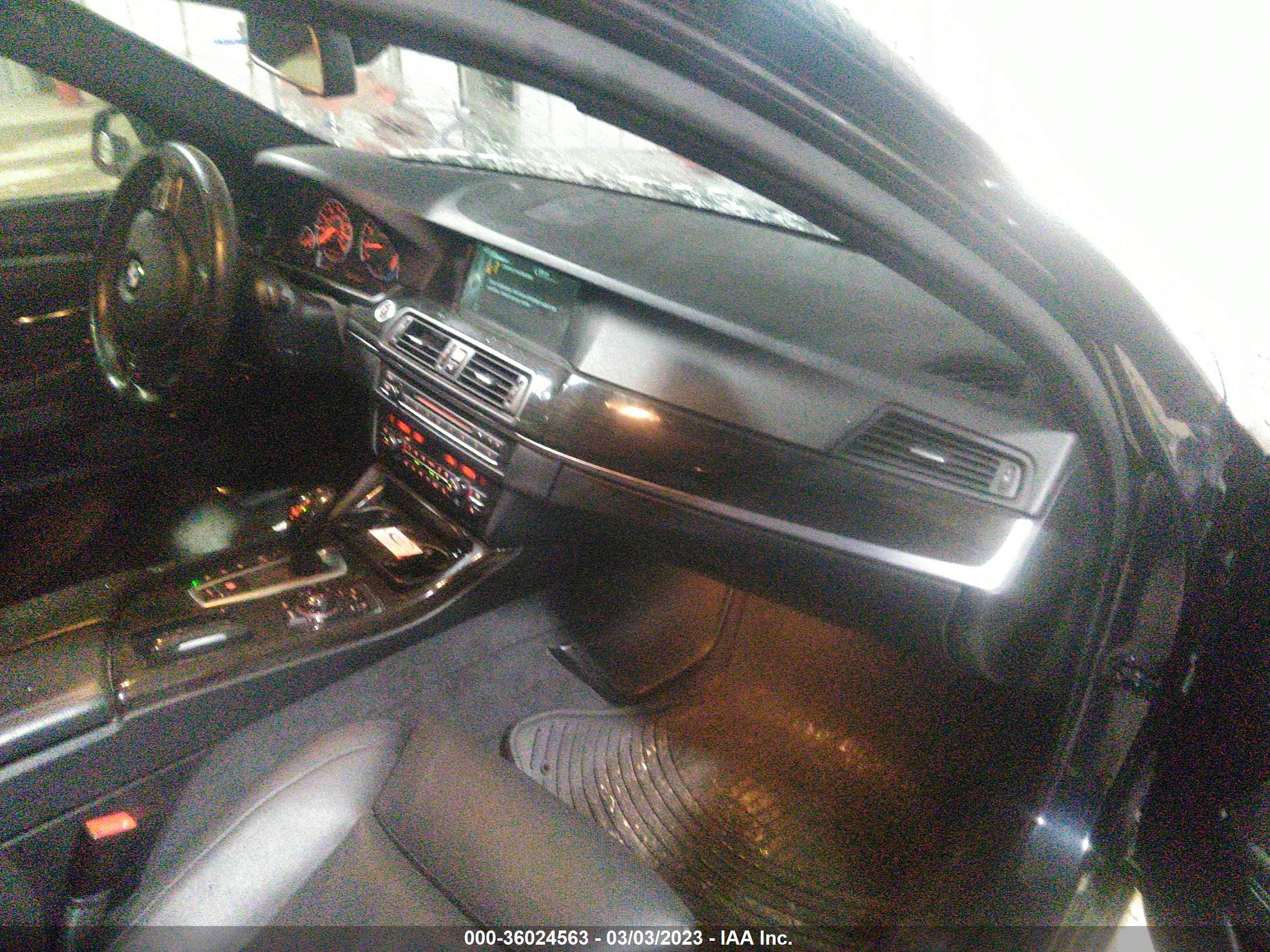 Photo 4 VIN: WBAFU9C55DDY70915 - BMW 5ER 