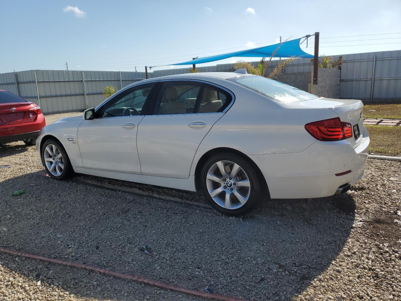 Photo 1 VIN: WBAFU9C5XBC784454 - BMW 5ER 