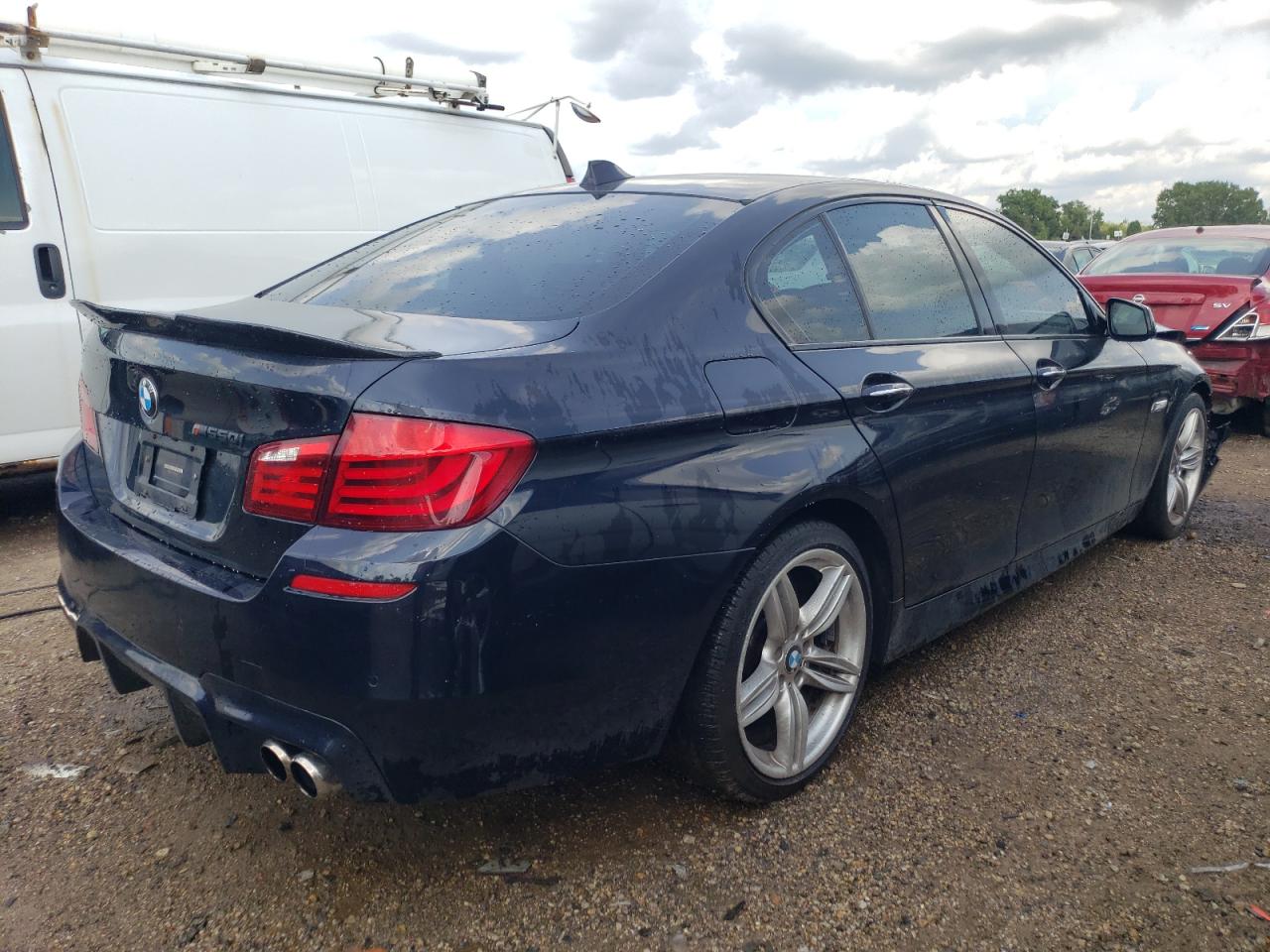 Photo 2 VIN: WBAFU9C5XBC785393 - BMW 5ER 