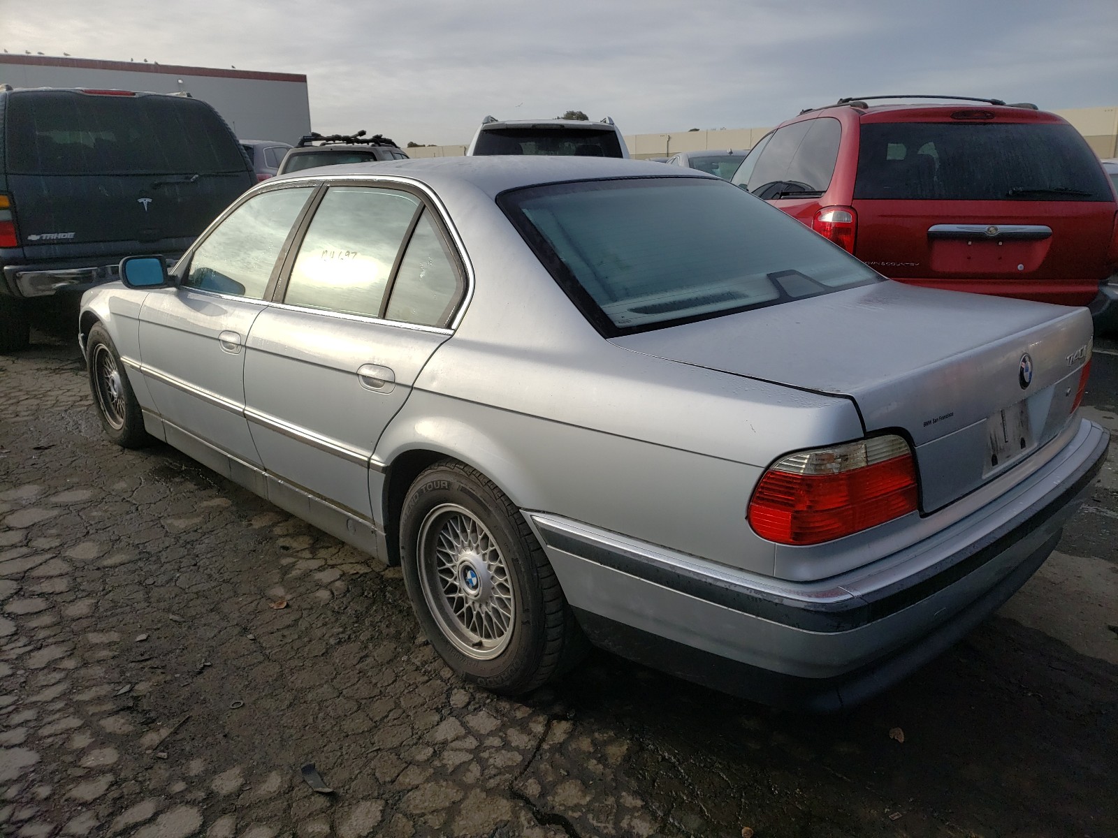 Photo 2 VIN: WBAGF8328WDL55392 - BMW 740 I AUTO 