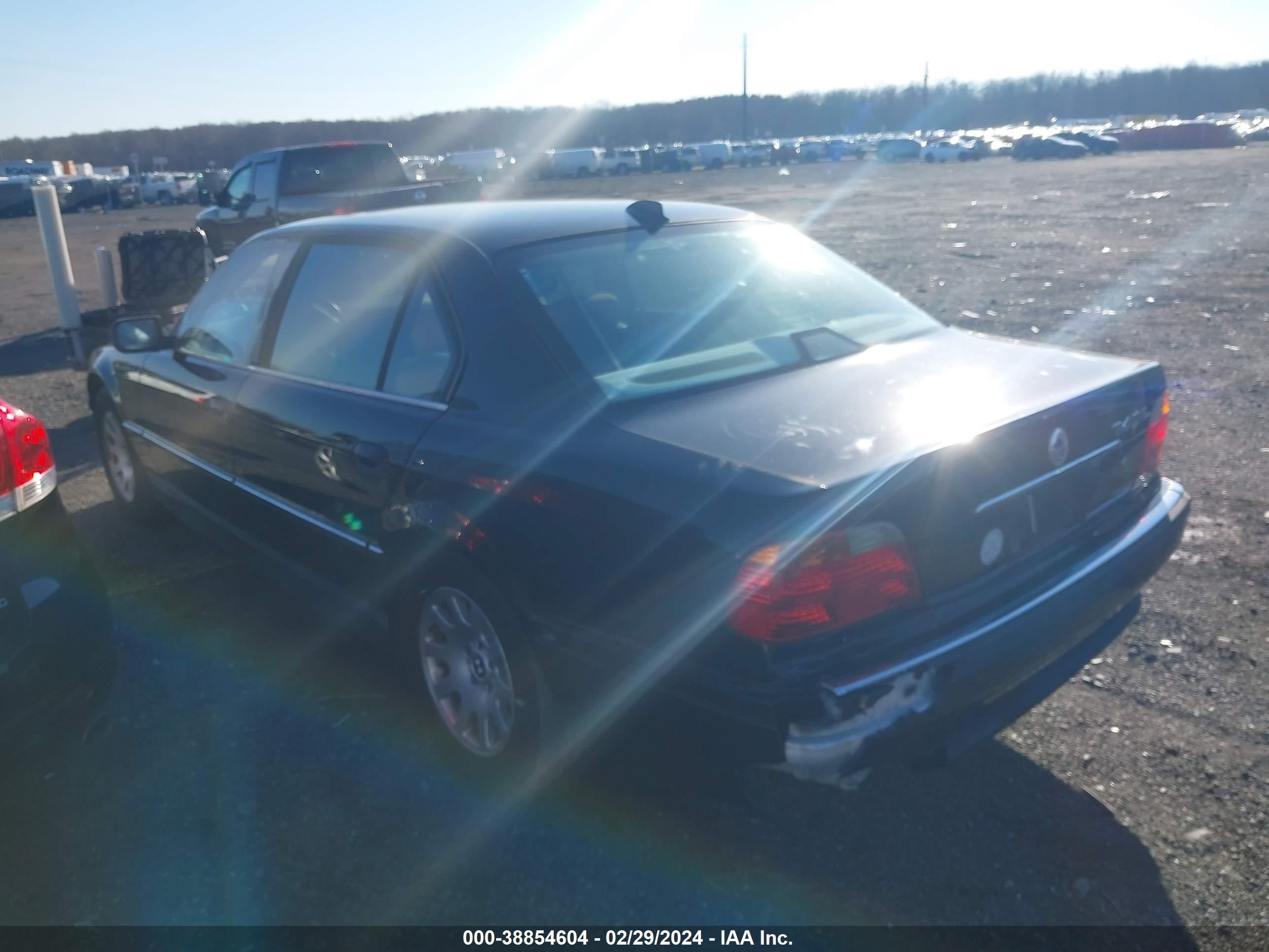 Photo 2 VIN: WBAGH8340YDP12904 - BMW 7ER 