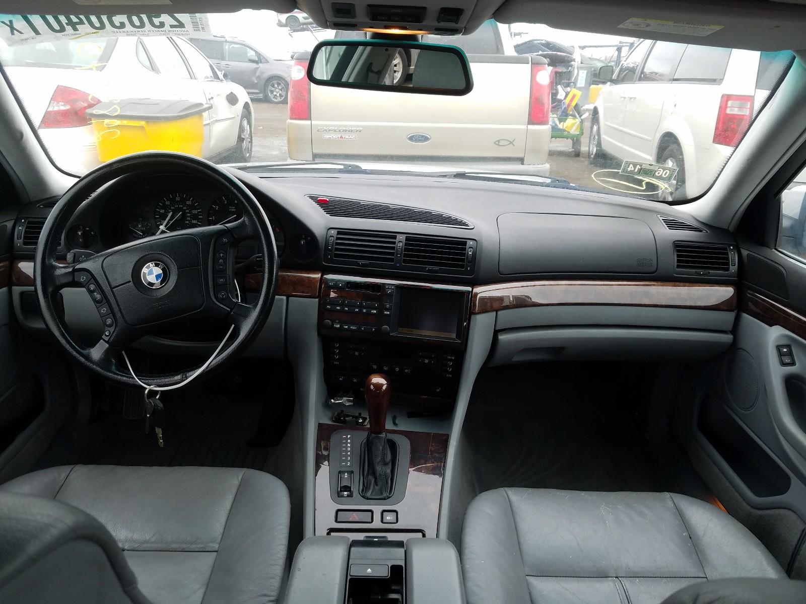 Photo 8 VIN: WBAGH834XYDP09797 - BMW 740 IL 