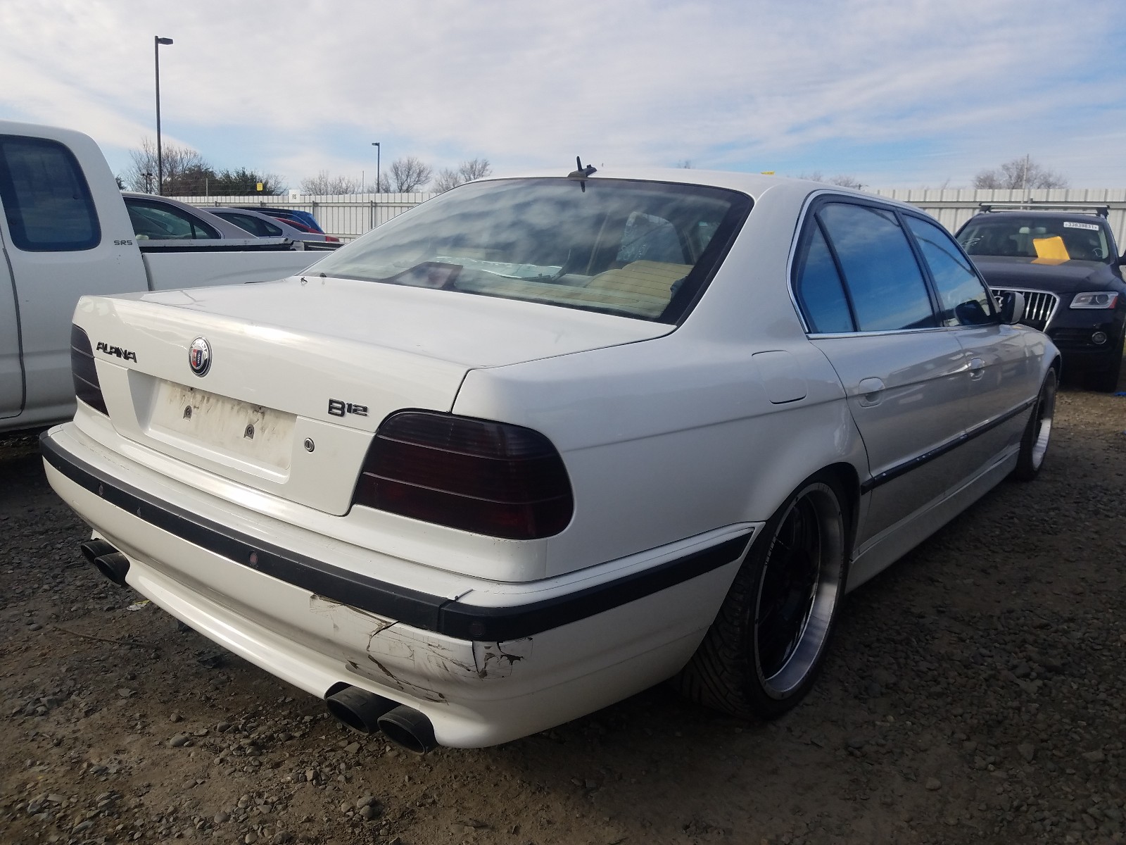 Photo 3 VIN: WBAGJ0342YDD73572 - BMW 750 IL 