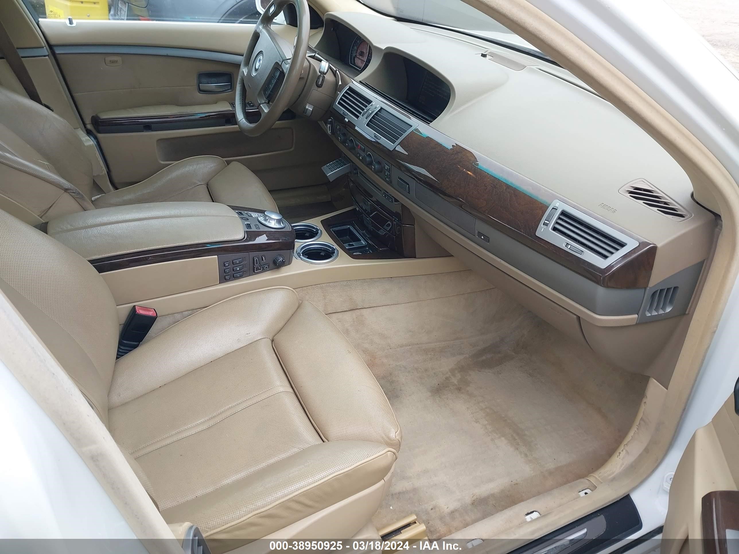 Photo 4 VIN: WBAGN63434DS47882 - BMW 7ER 