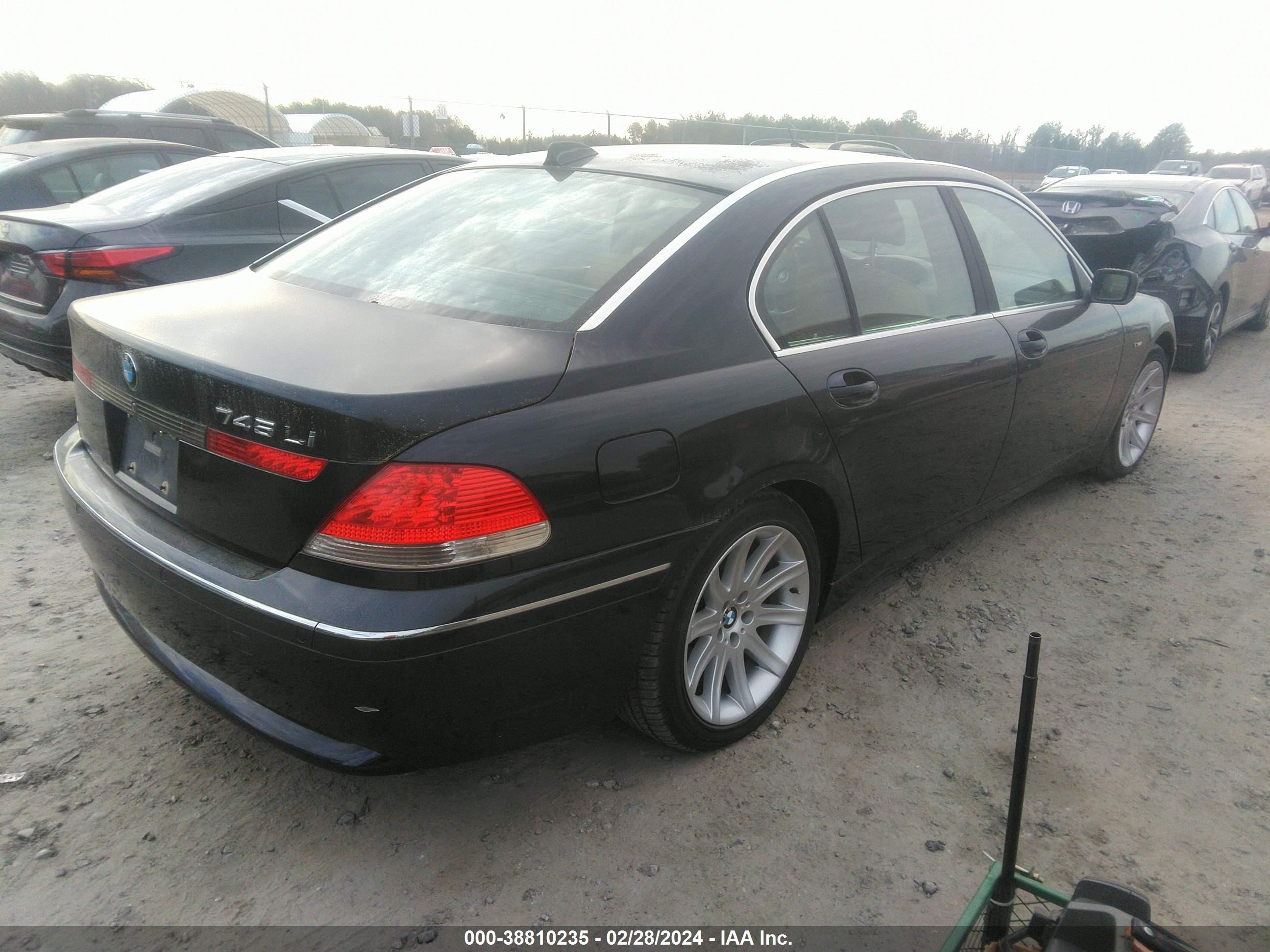 Photo 3 VIN: WBAGN63483DS43342 - BMW 7ER 