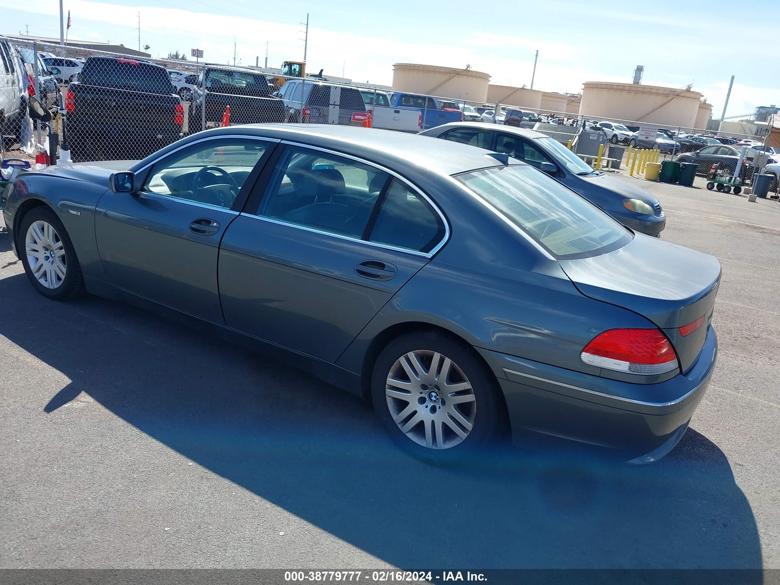 Photo 2 VIN: WBAGN634X2DR00589 - BMW 7ER 