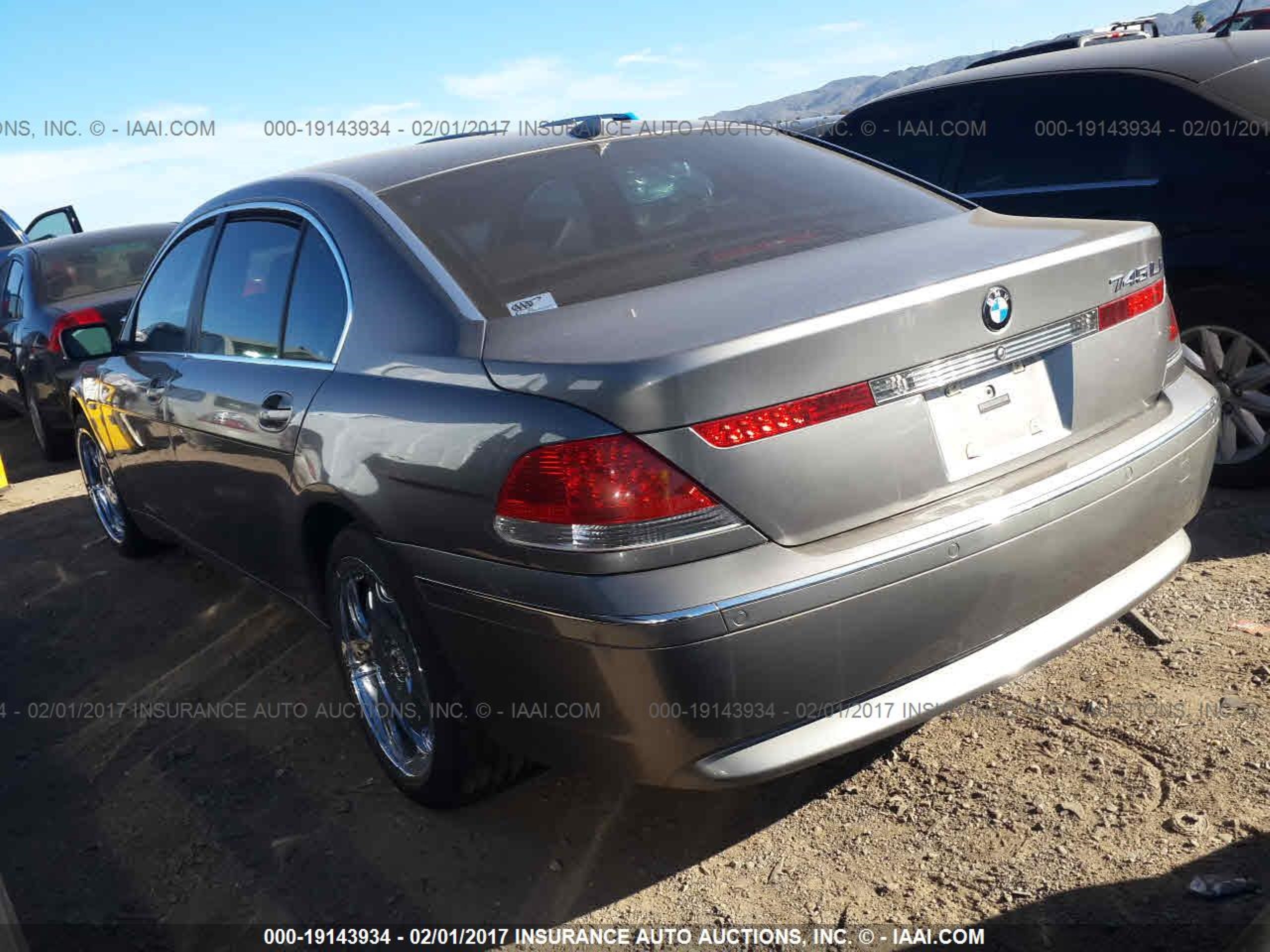 Photo 2 VIN: WBAGN634X2DR07123 - BMW 7ER 