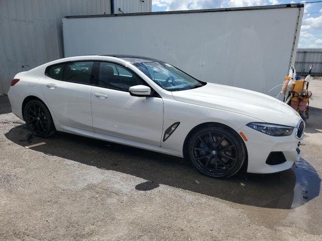 Photo 3 VIN: WBAGV2C04NCJ14240 - BMW 840I 