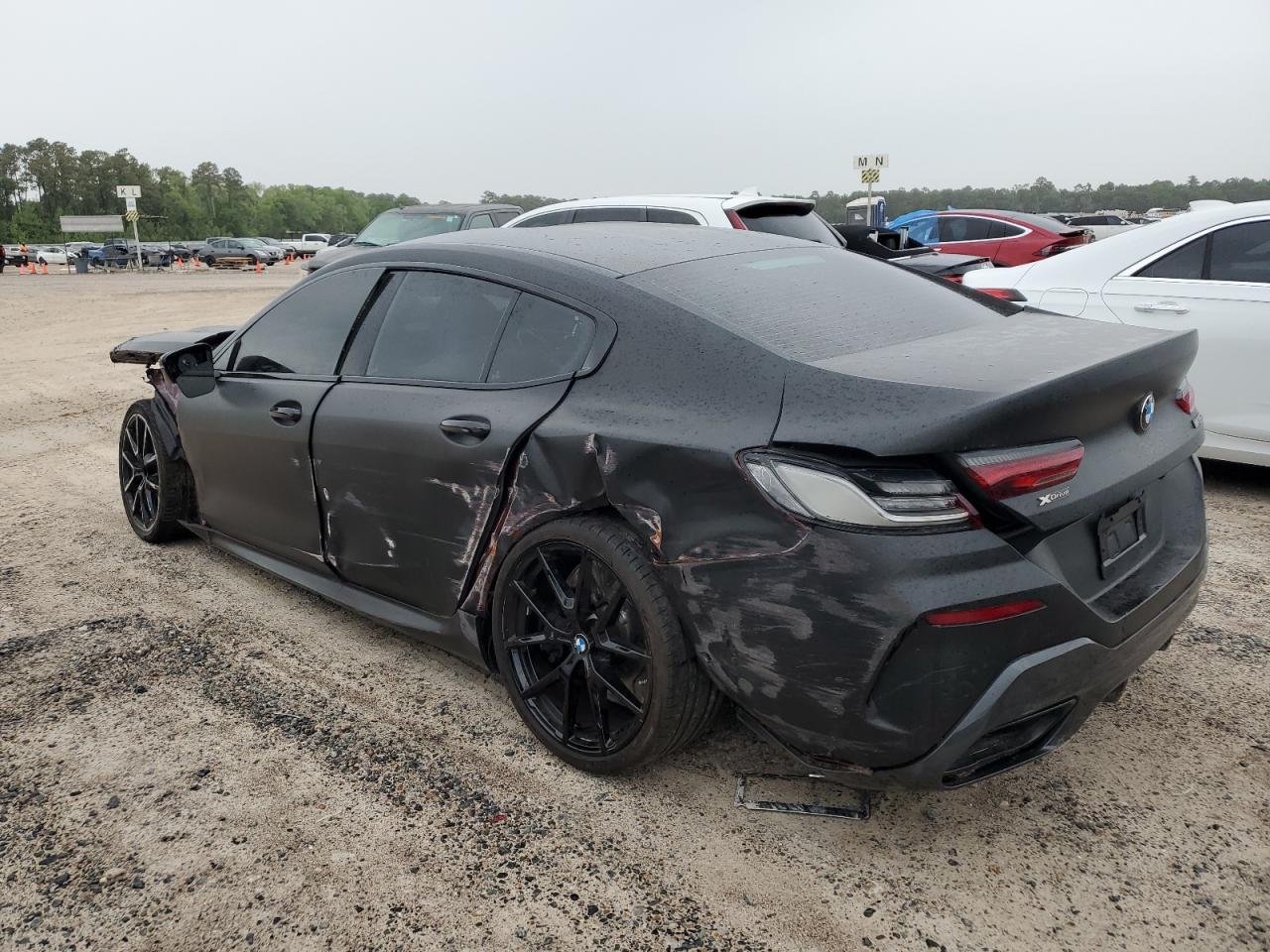 Photo 2 VIN: WBAGV8C02NCJ61348 - BMW M8 